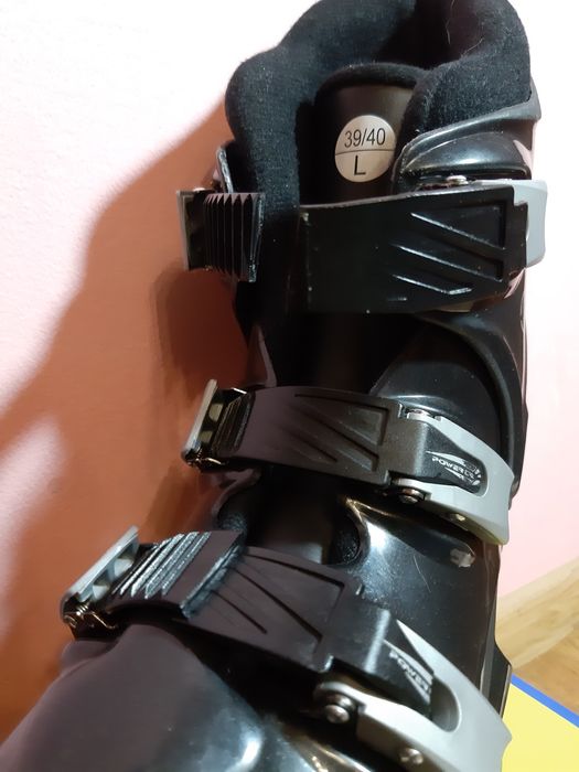 Ковзани хоккейні