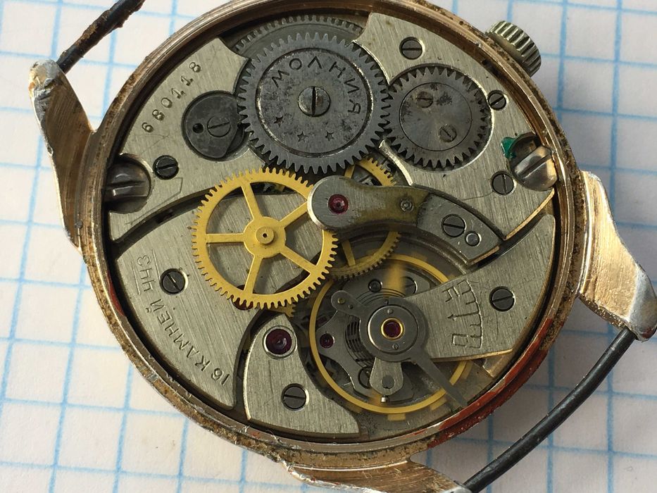 Часы механические Урал СССР на запчасти - на ходу