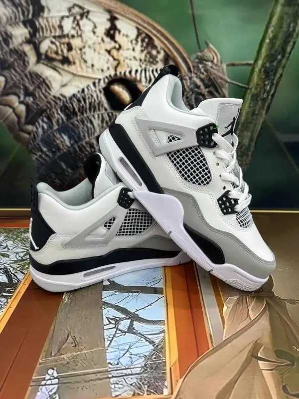 Buty do koszykówki Jordan 4 Retro Military, rozmiar 41
