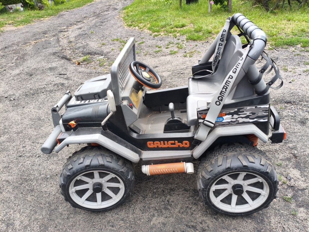 Samochód Peg Perego Gaucho z akumulatorem 12v 40Ah z przyczepką