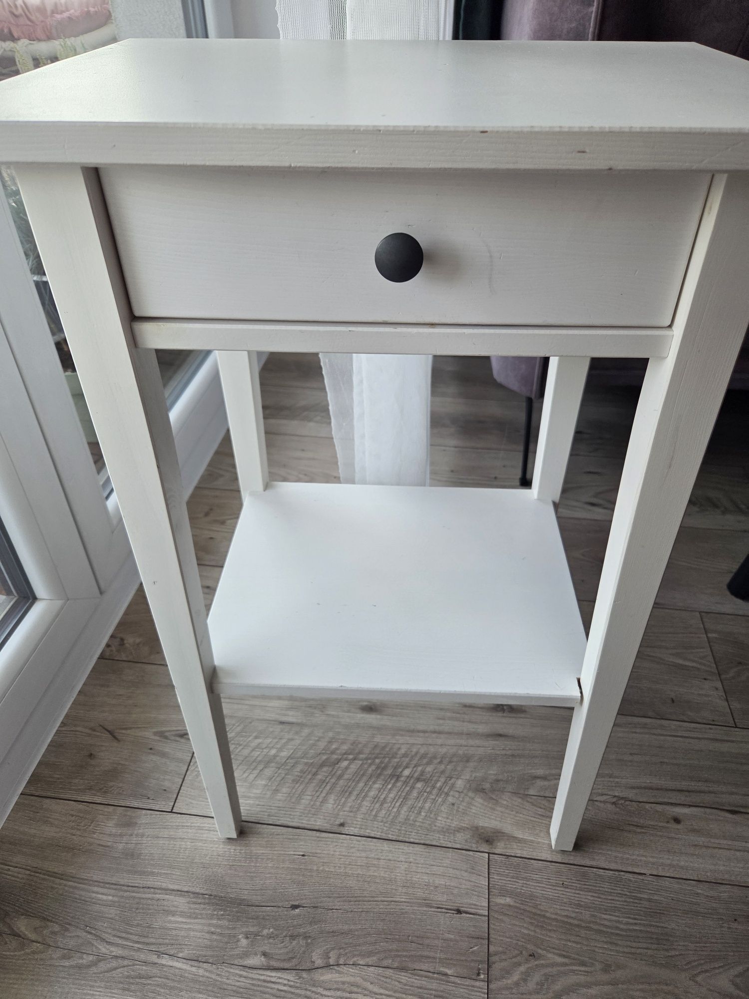 Stolik szafka nocna Hemnes Ikea