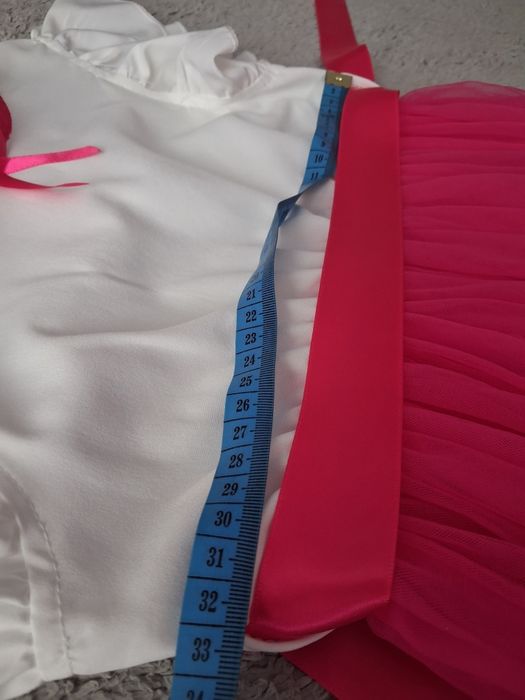 Sukienka biało różowa rozmiar 116/122