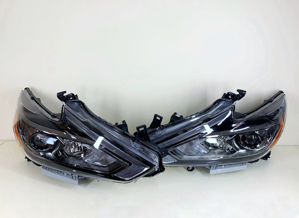 Фары Nissan Altima 2016 2017 2018 SR Black / Черные новые