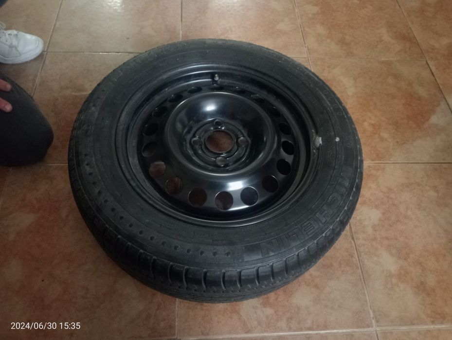 Pneu Michelin novo