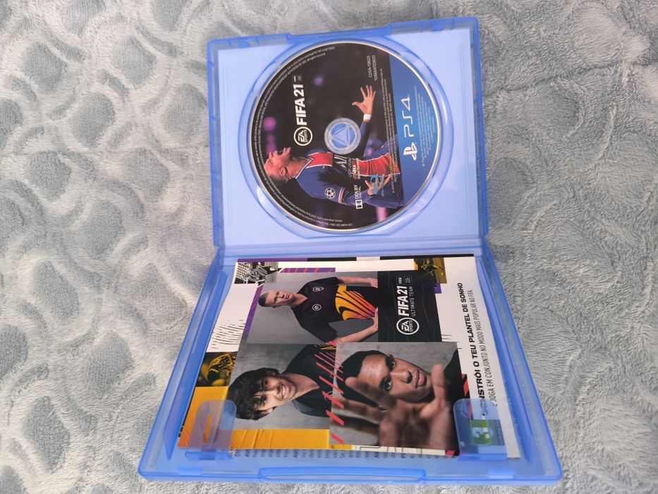 FIFA 21 PS4 - excelente estado