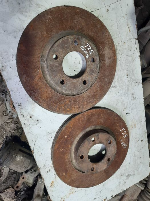 Передні тормозні гальмівні бліни Тойота Авенсіс т25 диски 25мм