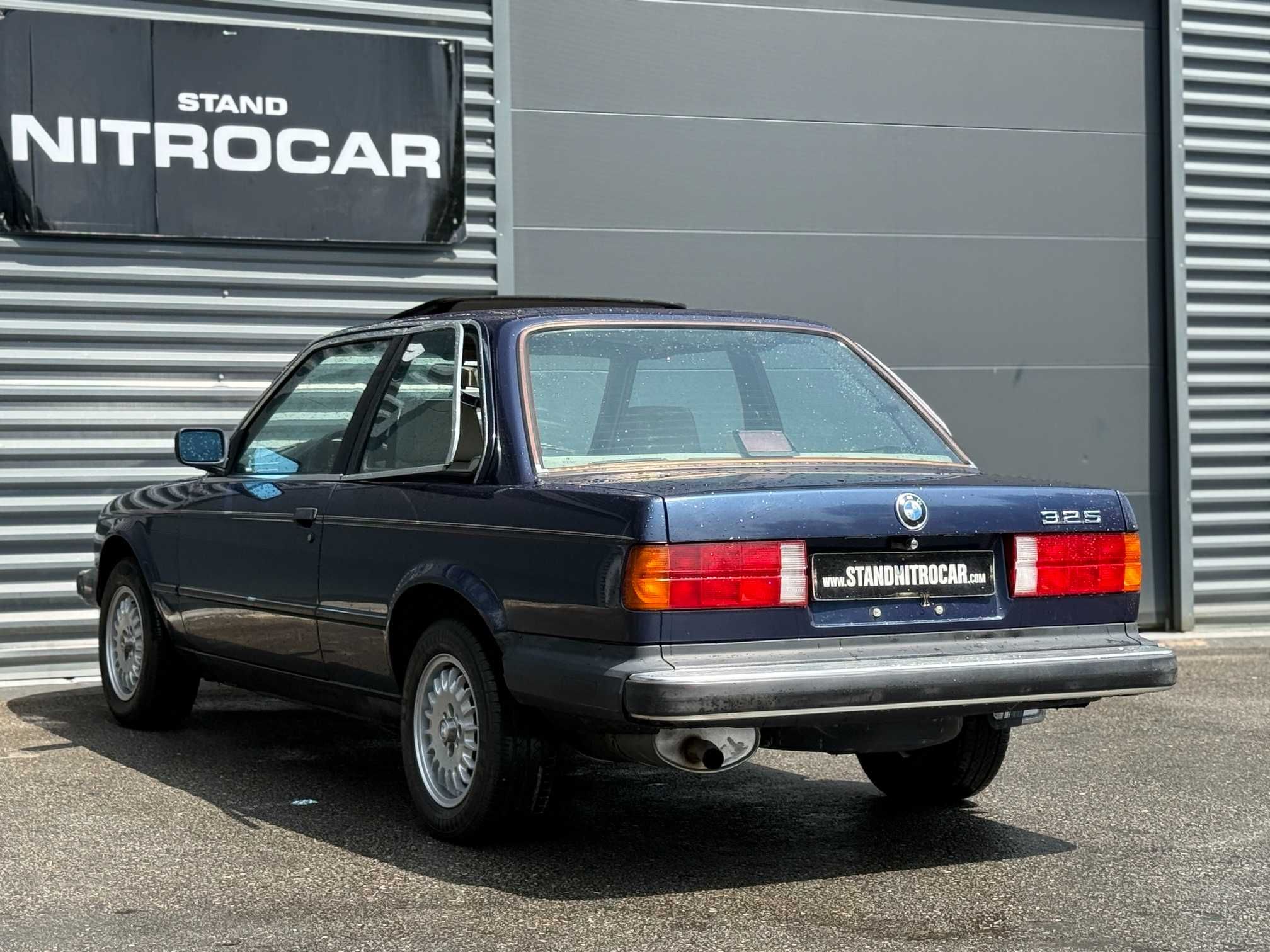 BMW SERIE 3 E30 325I COUPE CAIXA AUTOMÁTICA VERSÃO AMERICANA