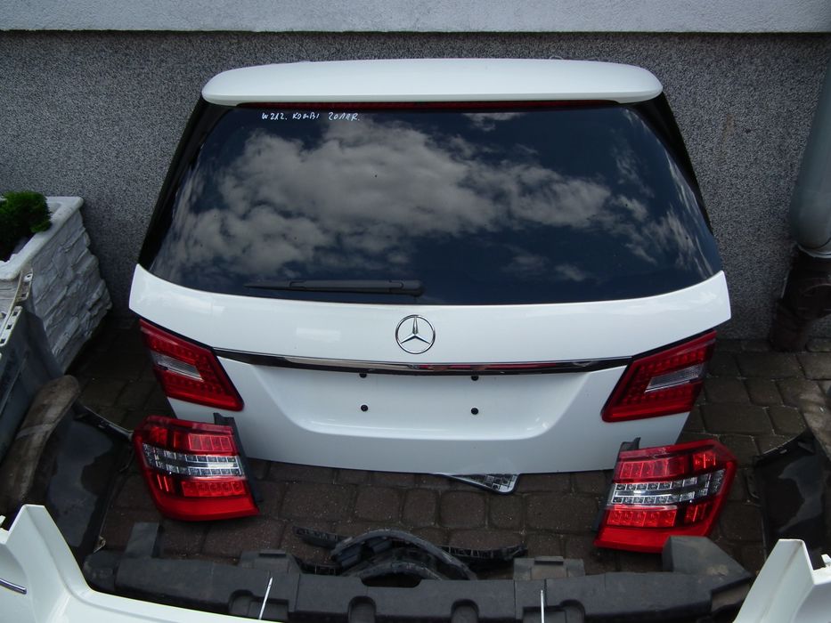 Mercedes w-212 kombi kompletny tył klapa zderzak lampy