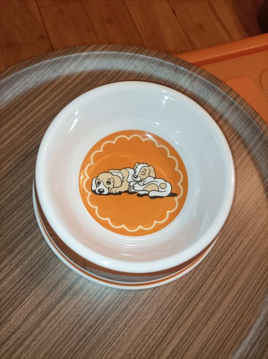 Taça de comida para cão