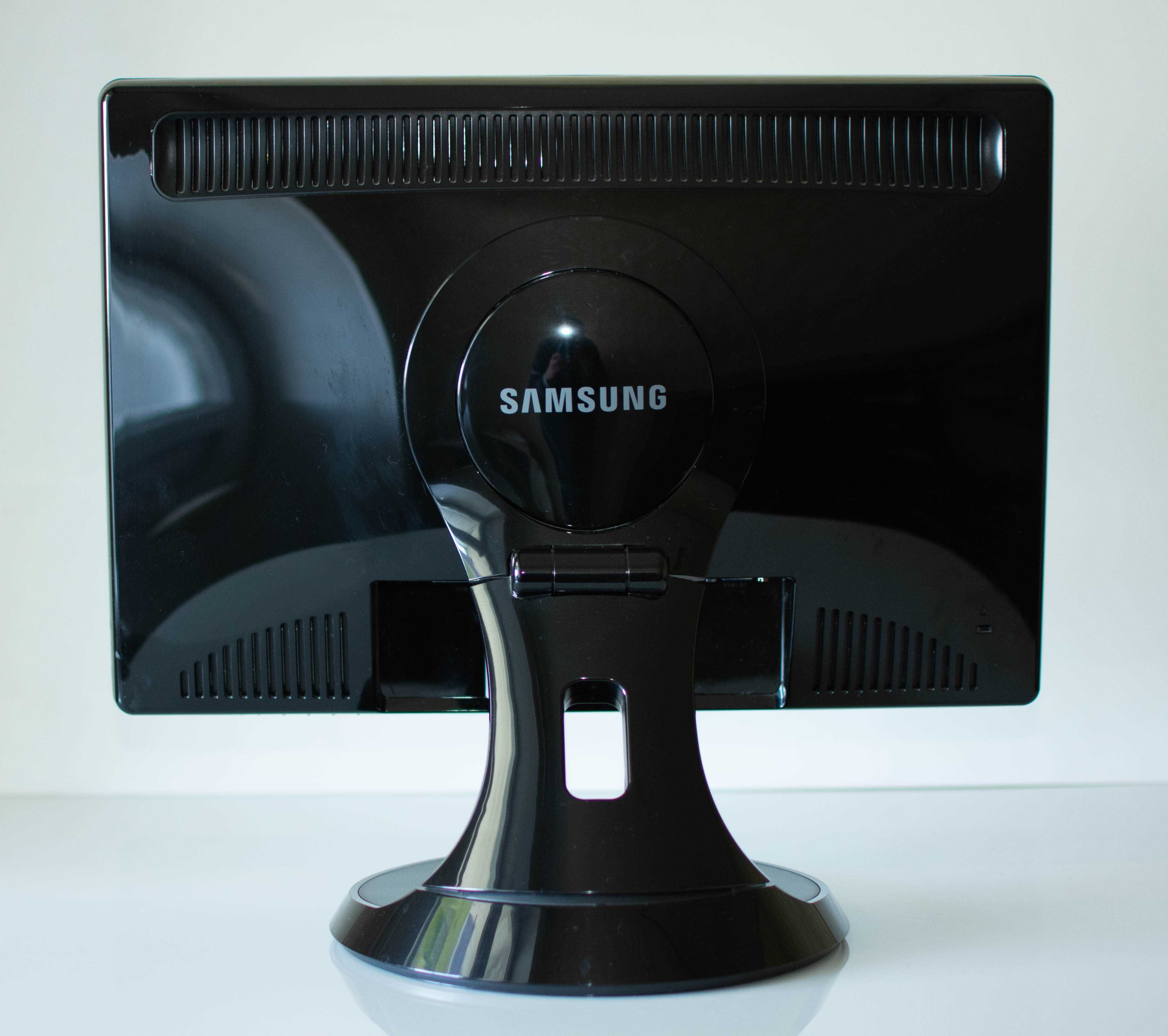Монітор Samsung 961 BW