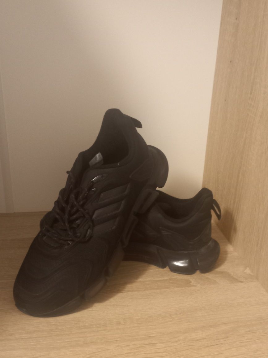 Кроссовки Adidas 42 размер
