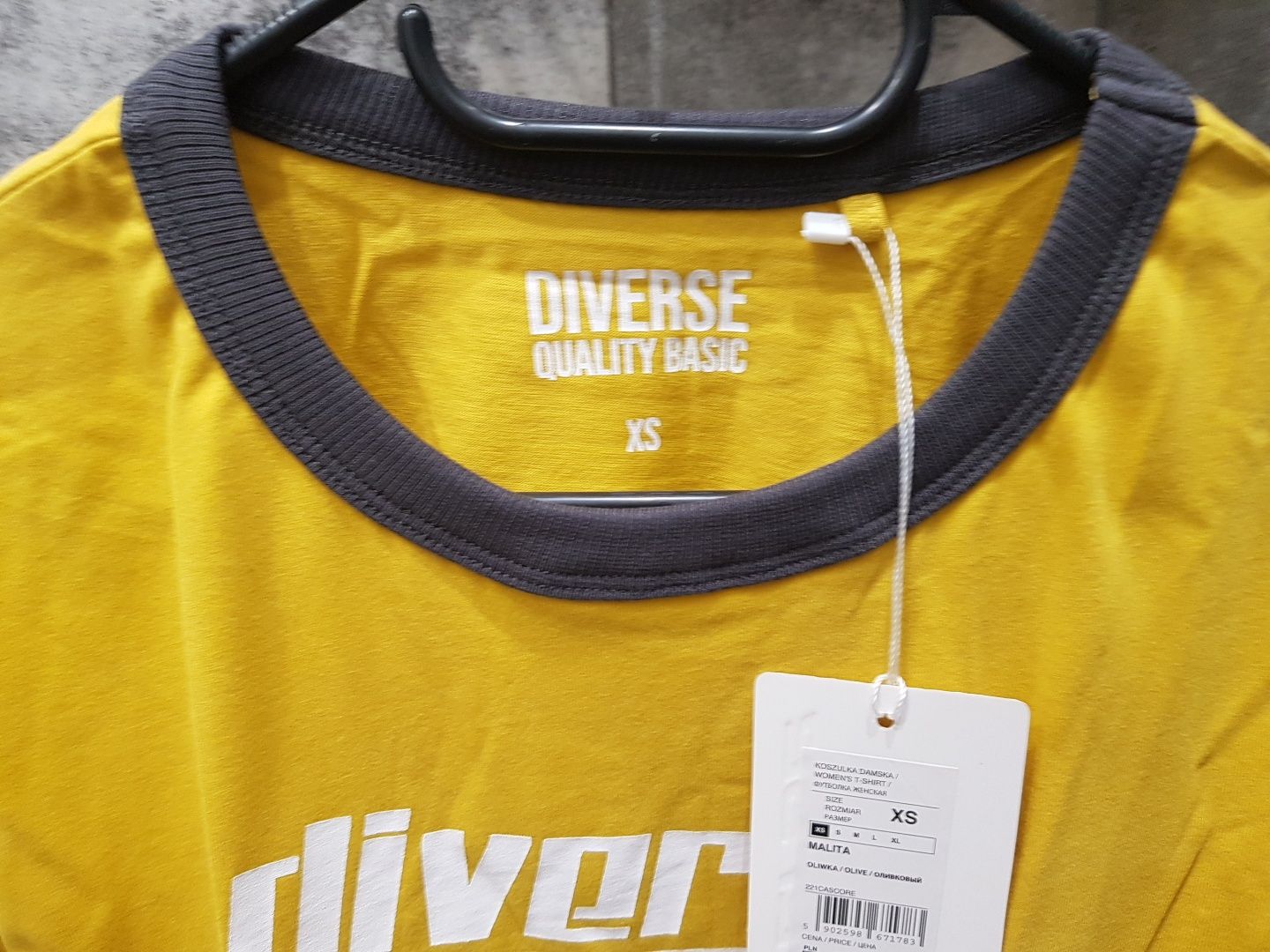 Koszulka damska T-shirt Nowa z metka 100% bawełna rozmiar XS Diverse