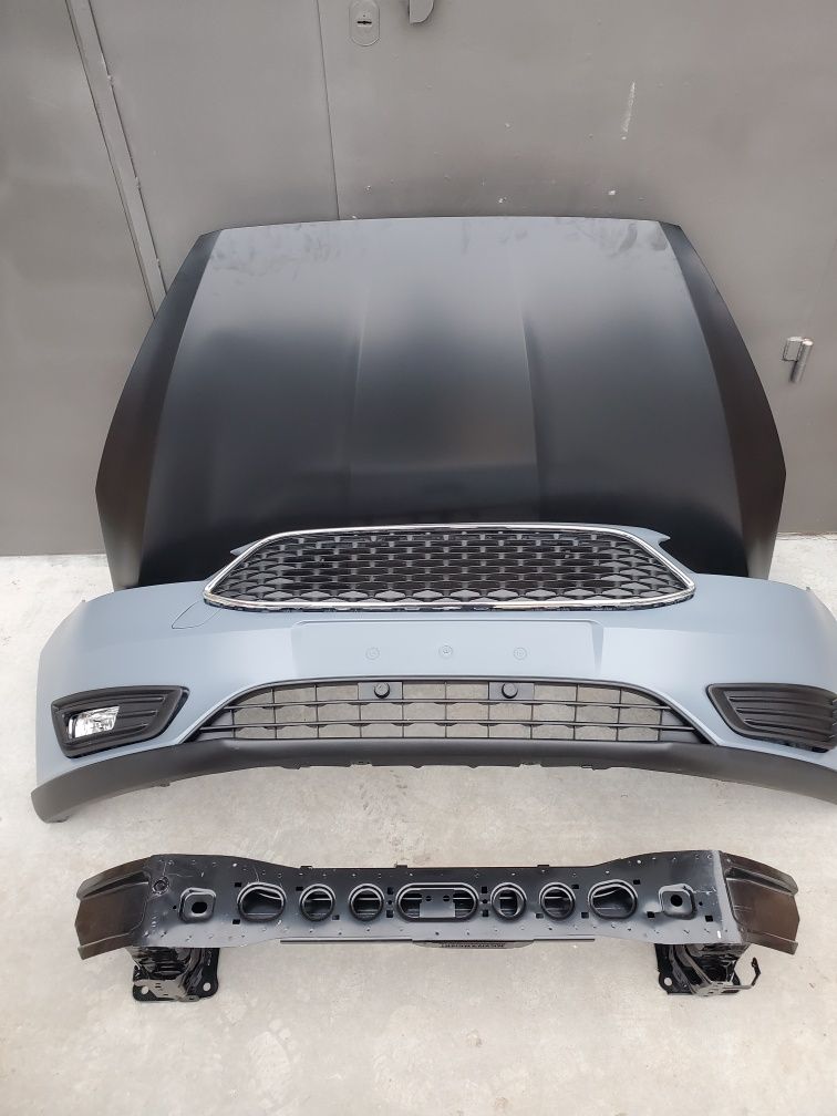 Решетка радиатора бампера гриль соти Ford Focus mk 3 2011-2018