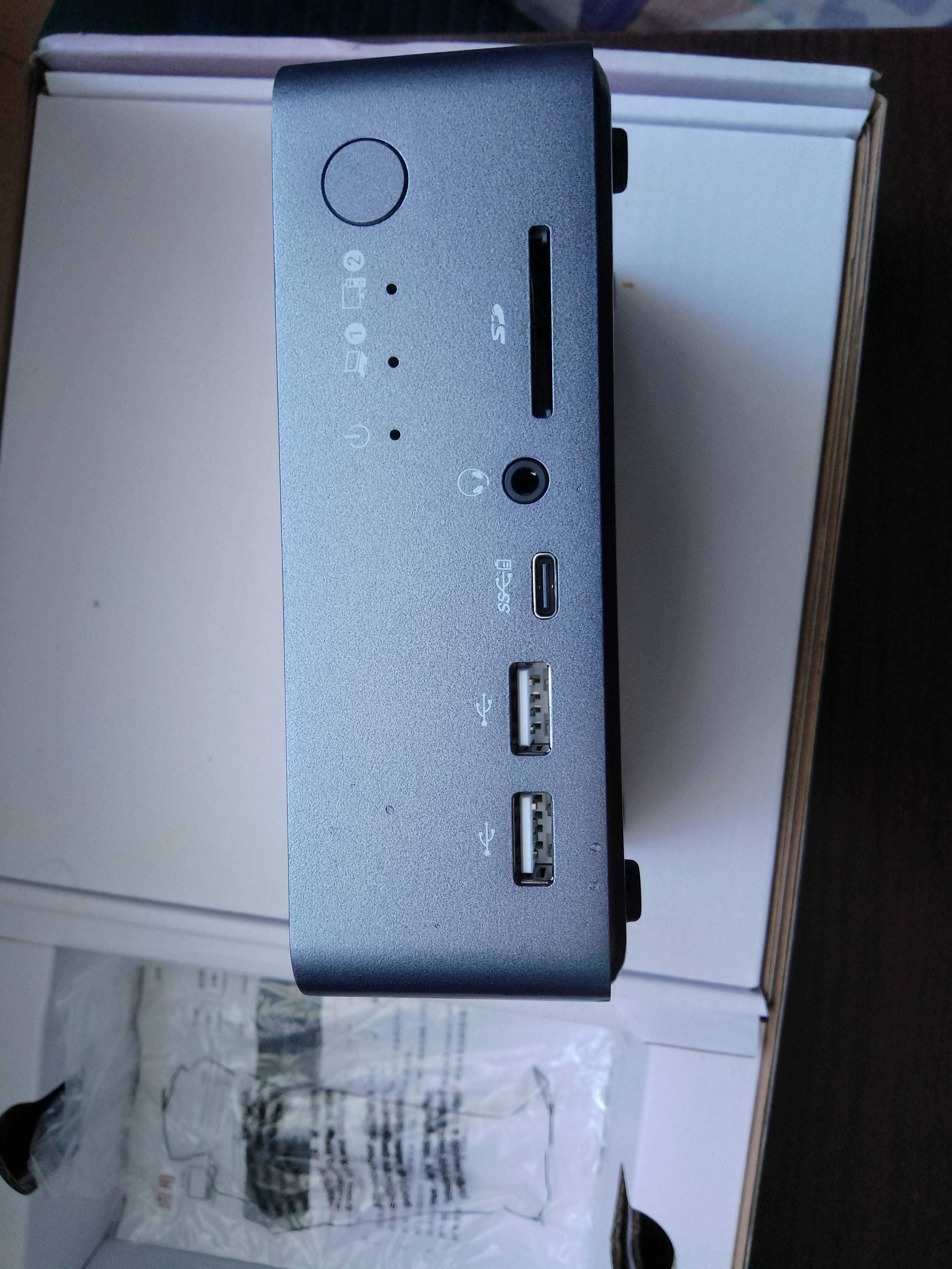Stacja dokująca iDock C10 USB-C | 10 portów, 4K HDMI, Ethernet