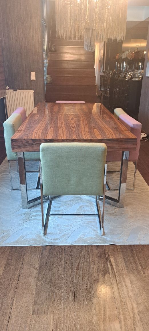 Mesa de jantar extensível e 6 cadeiras