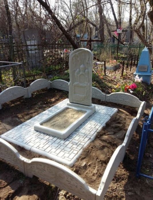 Памятники бетонные от 2200 Днепр