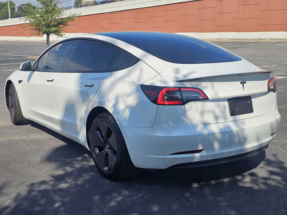 Tesla Model 3 Long Range      2023