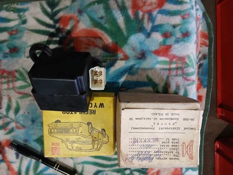 Regulator pracy wycieraczek do fiata 125p