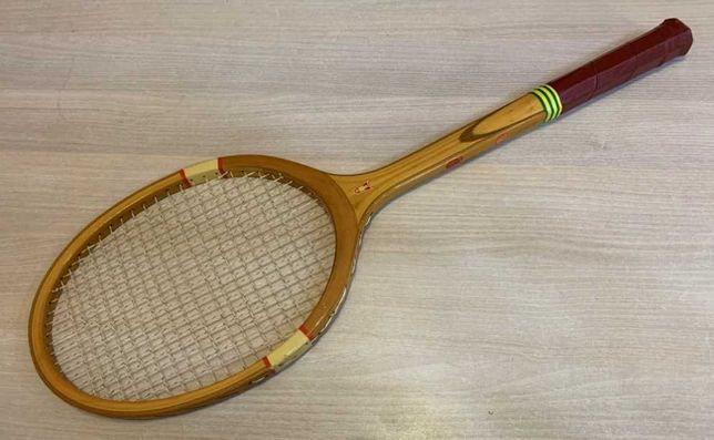 Ракетка для девочки. Большой теннис