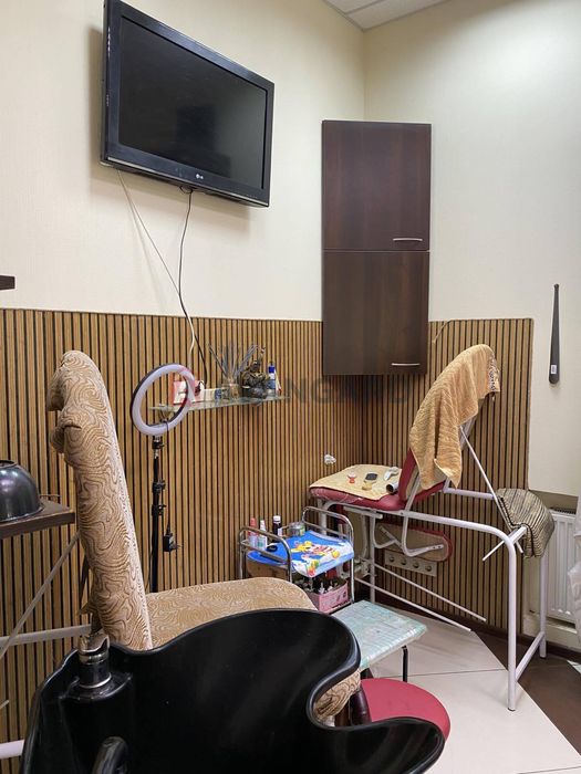 Продам готовий бізнес у центральному районі Салон Краси35000$