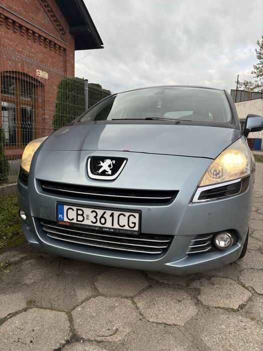 Pegueot 5008 , 7 osobowy , 1.6 turbo