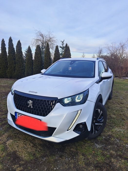 Peugeot 2008  zimowe opony 2020 r. 2 key KAMERA TEMPOMAT KOMP