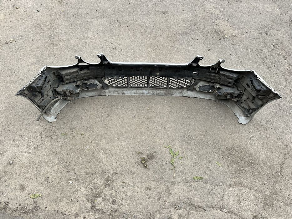 Передній бампер Mercedes-Benz W211 Мерседес Бенз В211 2002–2006 дорест