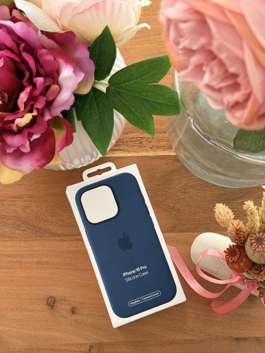 Capa Iphone 16 PRO Apple Original Selada