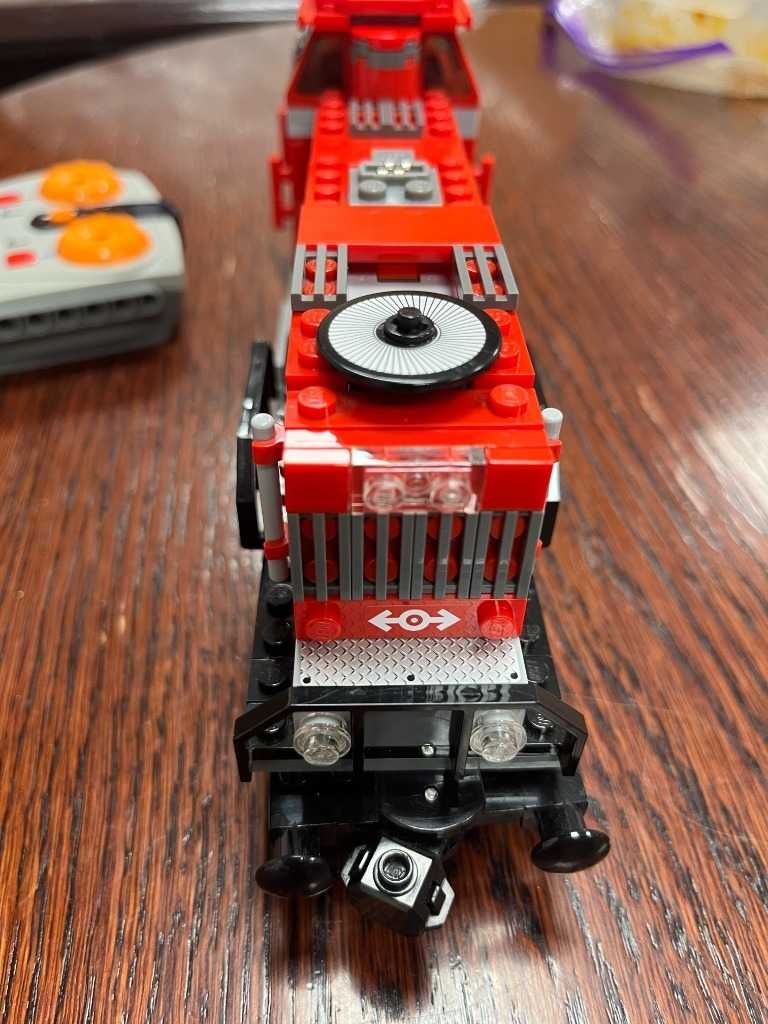 LEGO City 3677 pociąg towarowy YRed Cargo Train