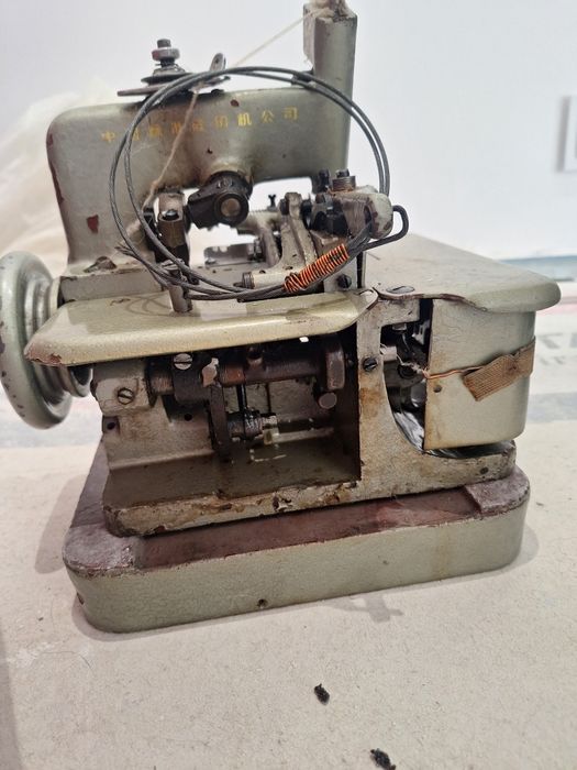 Overlock typical GN1-2 maszyna do szycia