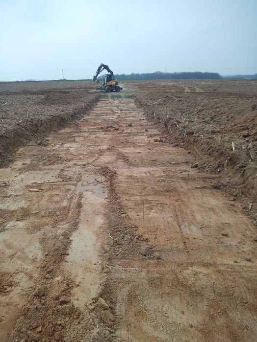 Usługi MECALAC koparka ładowarka wyburzenia MŁOT ZIEMNE transpor drogi