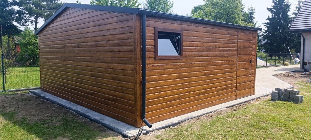 Garaz blaszak 6x6 Drewnopodobny