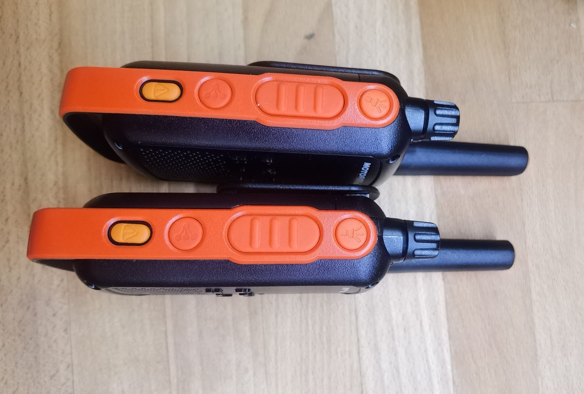 Zestaw krotkofalówek Motorola T82