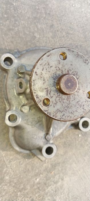 Водяна помпа опель меріва А 1,7 CDTI .