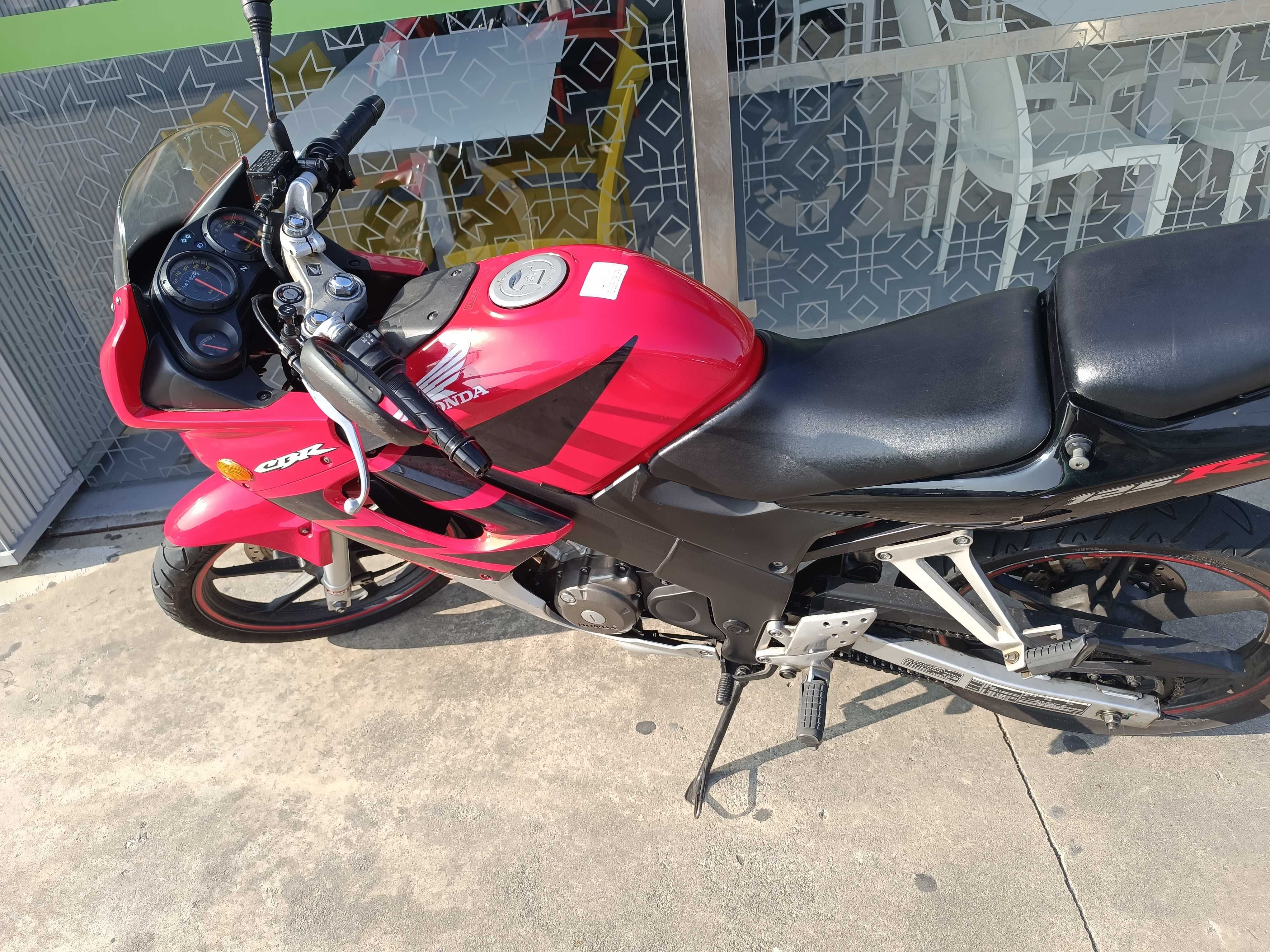 Honda CBR 125r 2006