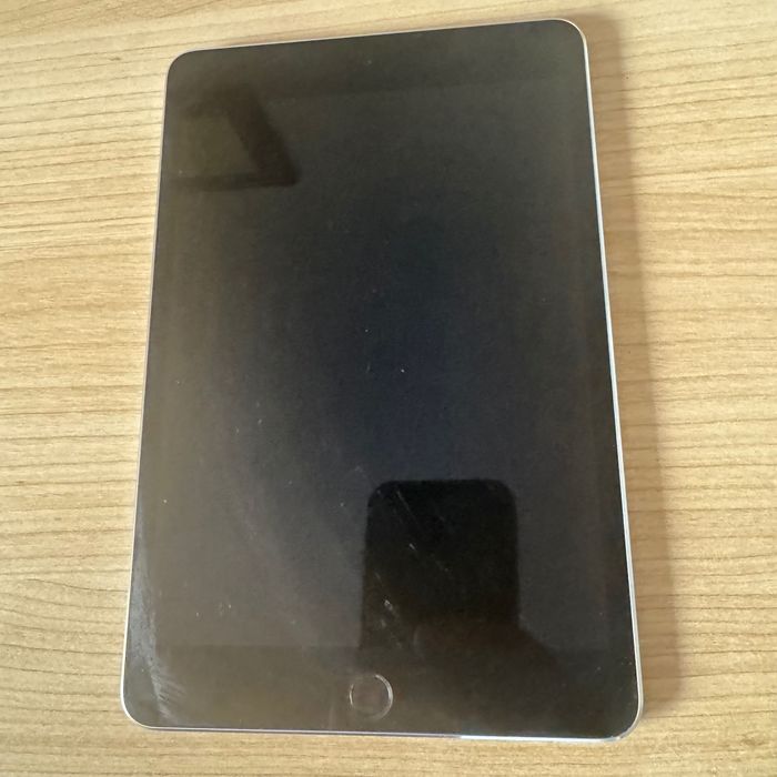 iPad mini 4 (2015)  64GB FV 23%