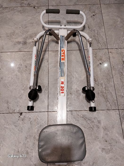 wioślarz do ćwiczeń Star R201