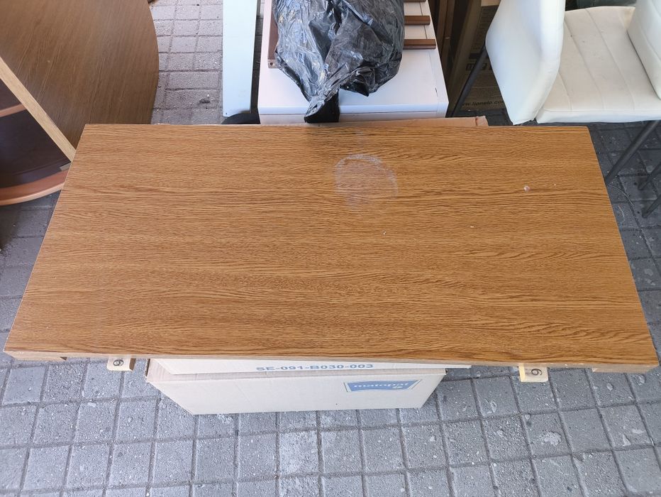 Stół jadalny, rozkladany, solidny