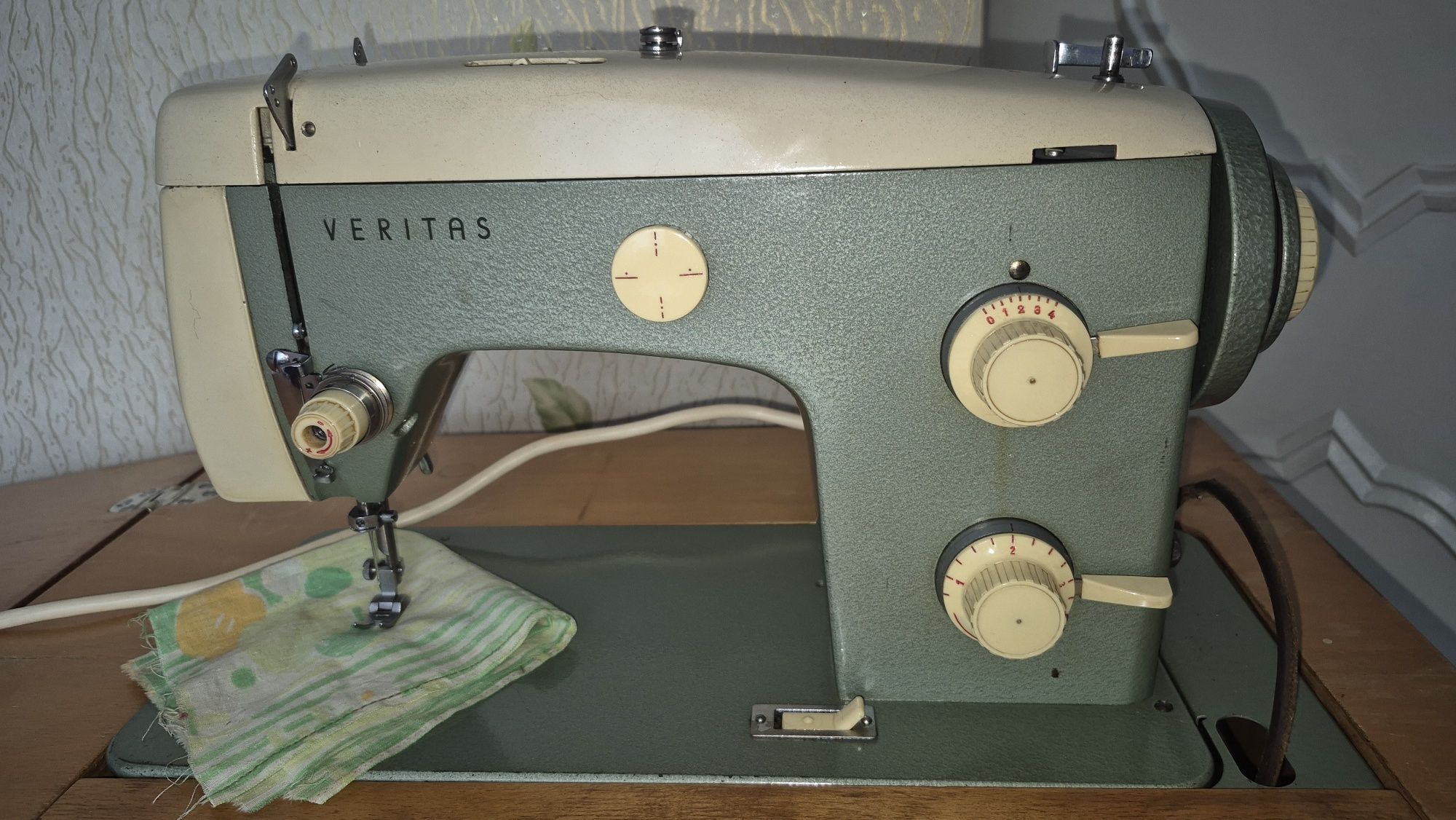 Швейна машинка Veritas 8014/33