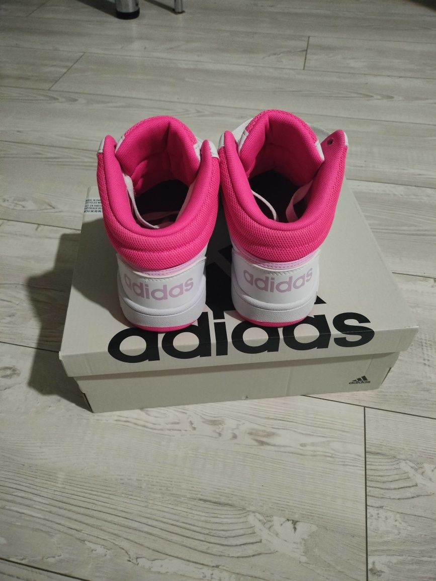 Nowe Buty Adidas