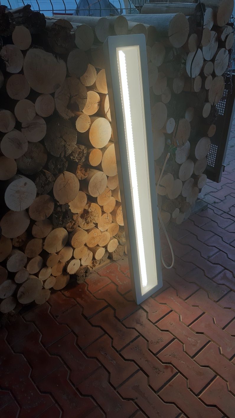 Lampa LED Philips 1,47m Do garażu, warsztatu, piwnicy