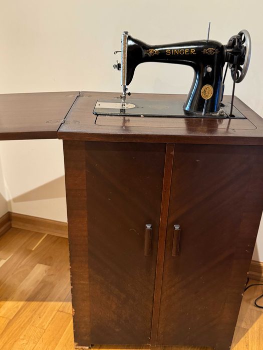 Máquina de costura antiga Singer