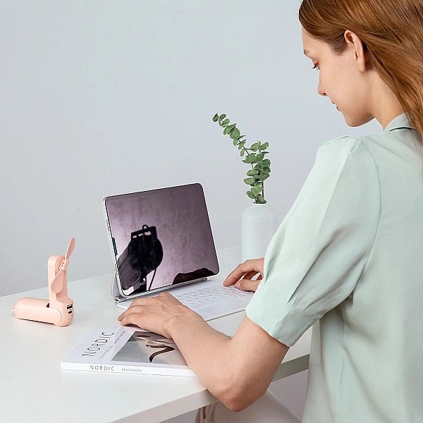 Mini wentylator Jisulife Handheld Fan Life8 przenośny wiatraczek USB z