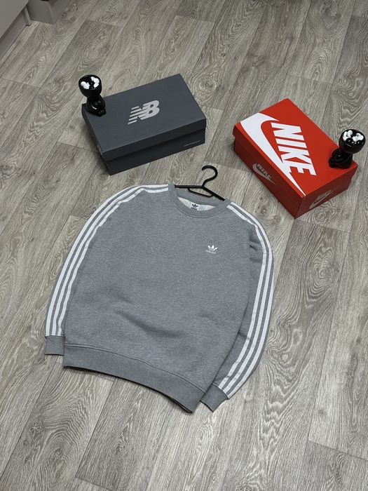 Свитшот adidas originals на лампасах