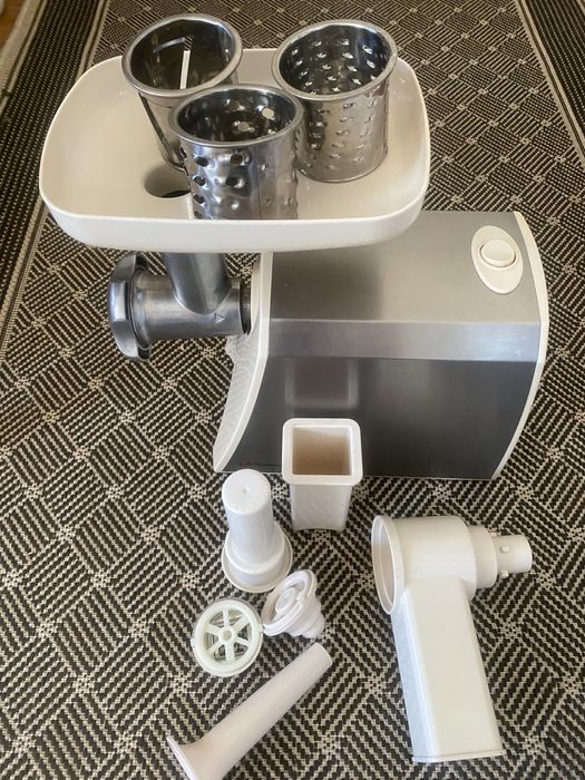 Електромясорубка Binatone