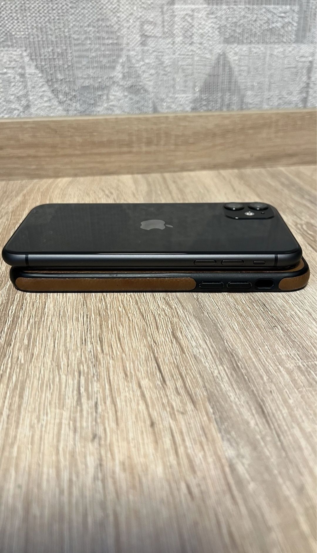 Продам iPhone 11 в идеальном состоянии