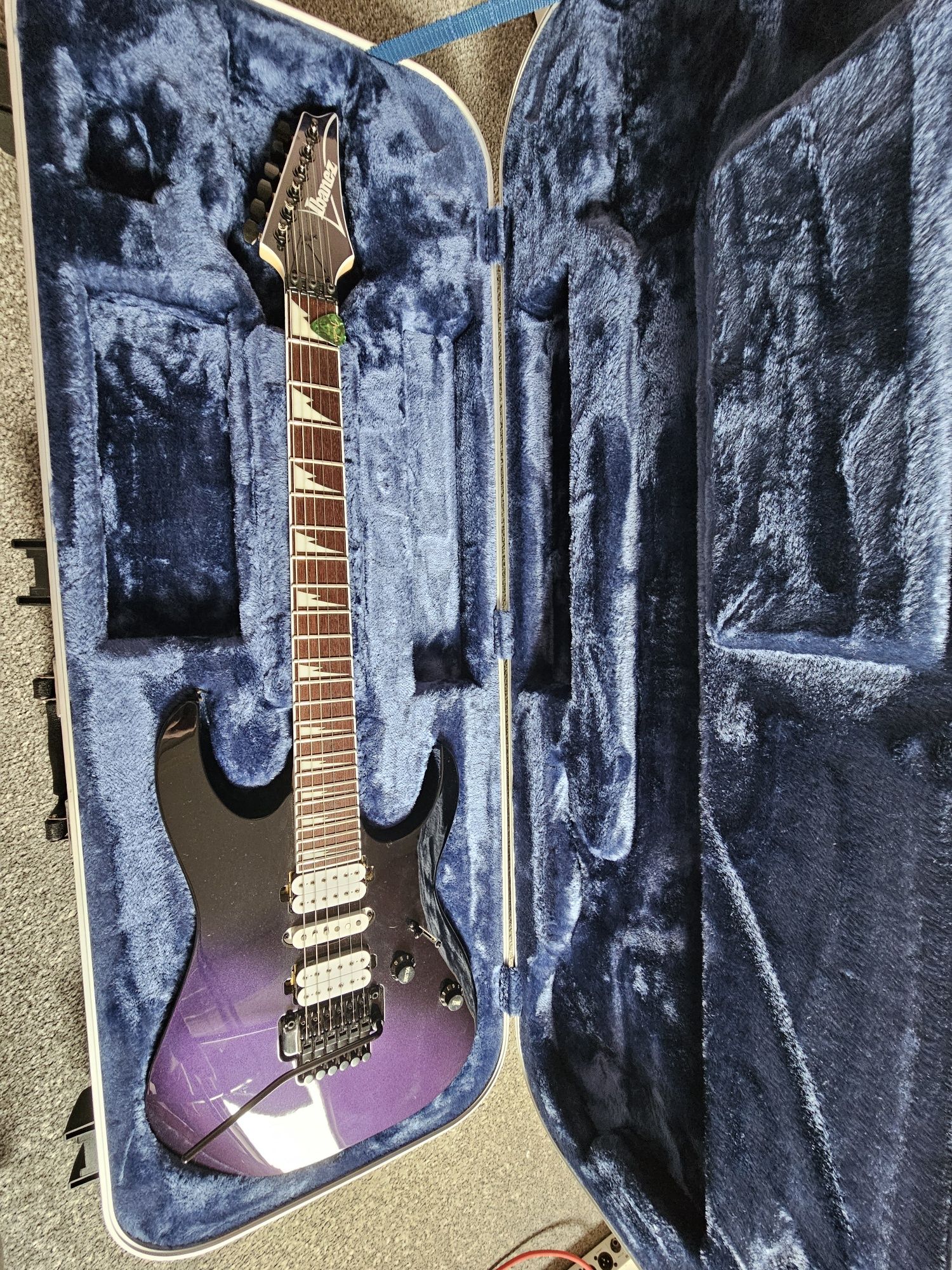Ibanez RG470dx-tmn z pięknym casem