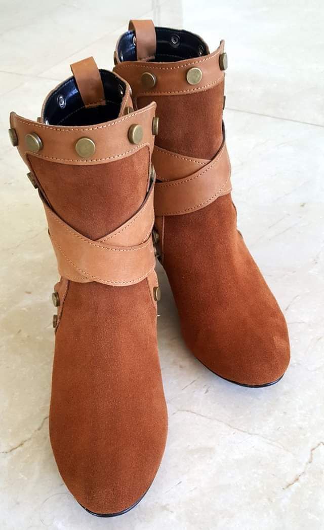 Eleganckie botki camel skóra naturalna