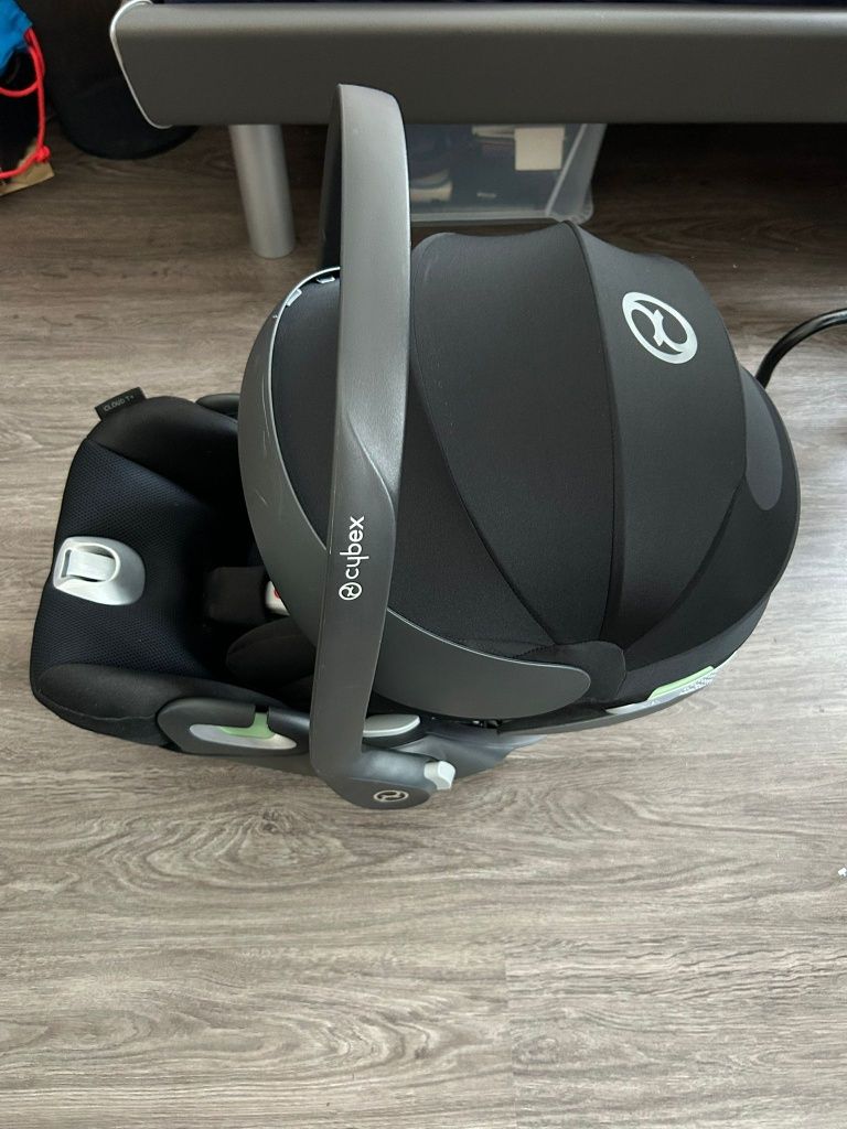 Fotelik samochodowy Cybex Cloud T i-Size — jak nowy!