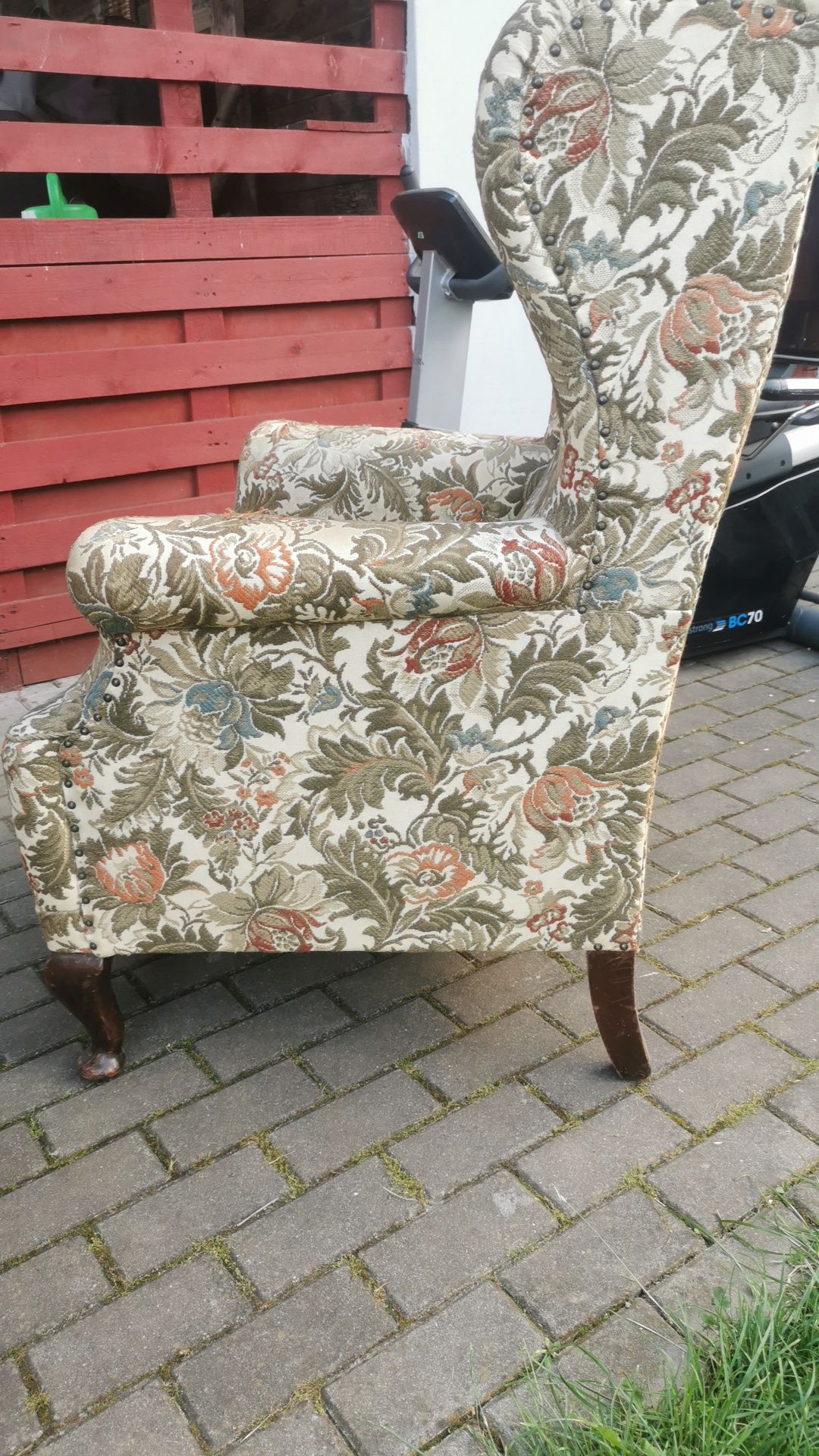 Fotel uszak retro